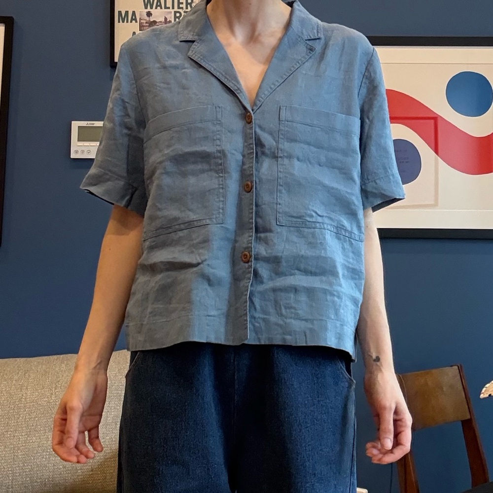 Everlane Linen Blue Button-Up Short Sleeve Camp Shirt
